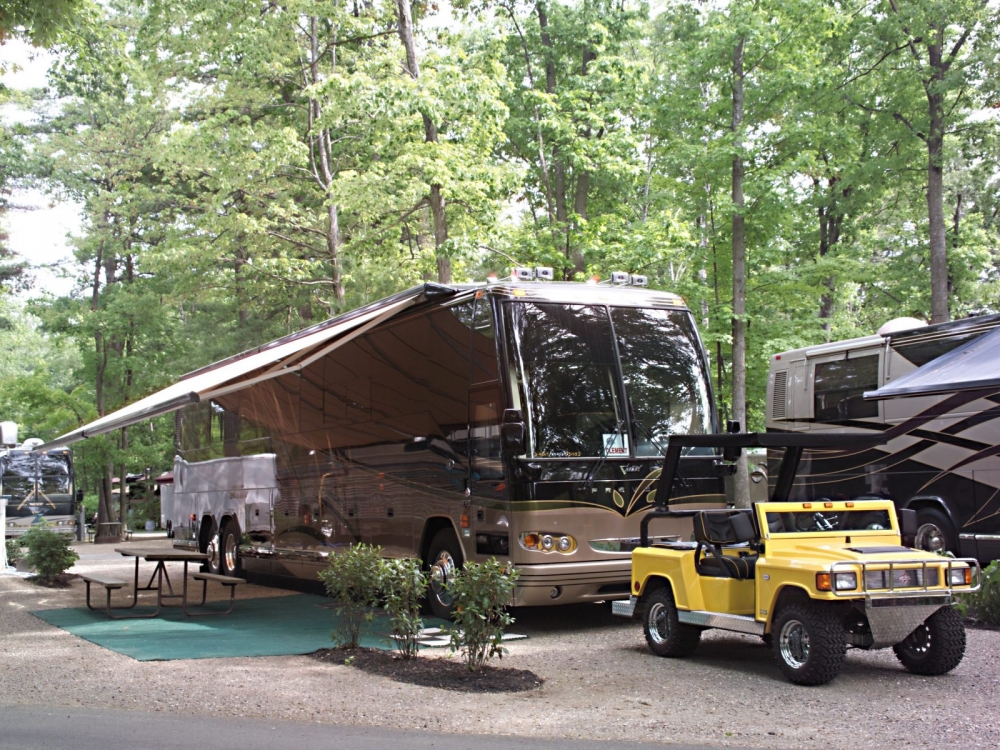 Spacious sites to fit RV’s, up to 2 vehicles and a tent